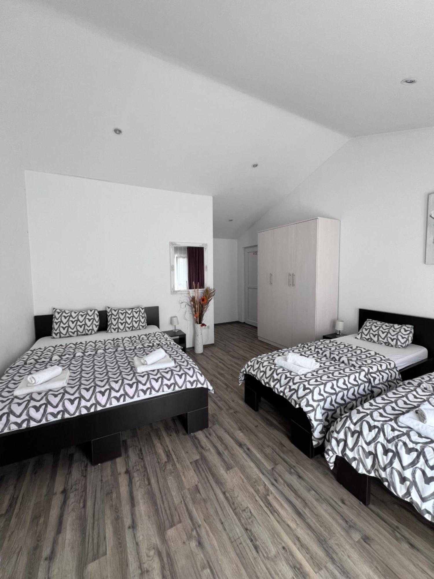 Apartments & Rooms Villa Zaad 모스타르 외부 사진