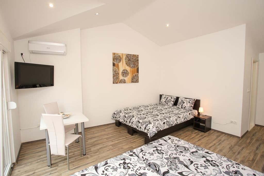 Apartments & Rooms Villa Zaad 모스타르 외부 사진